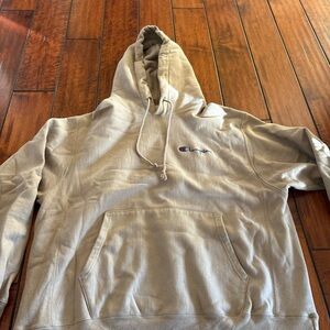 CHAMPION GRAPHIC TAN HOODIE